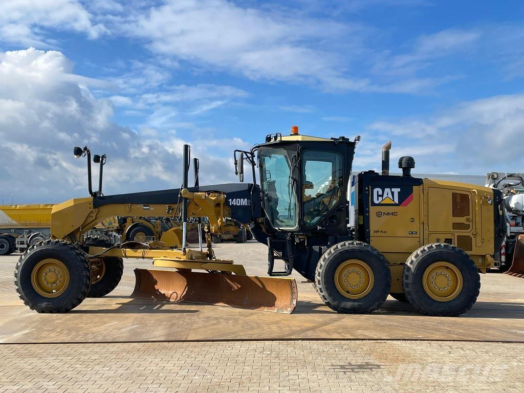 CAT 140M2 Грейдеры