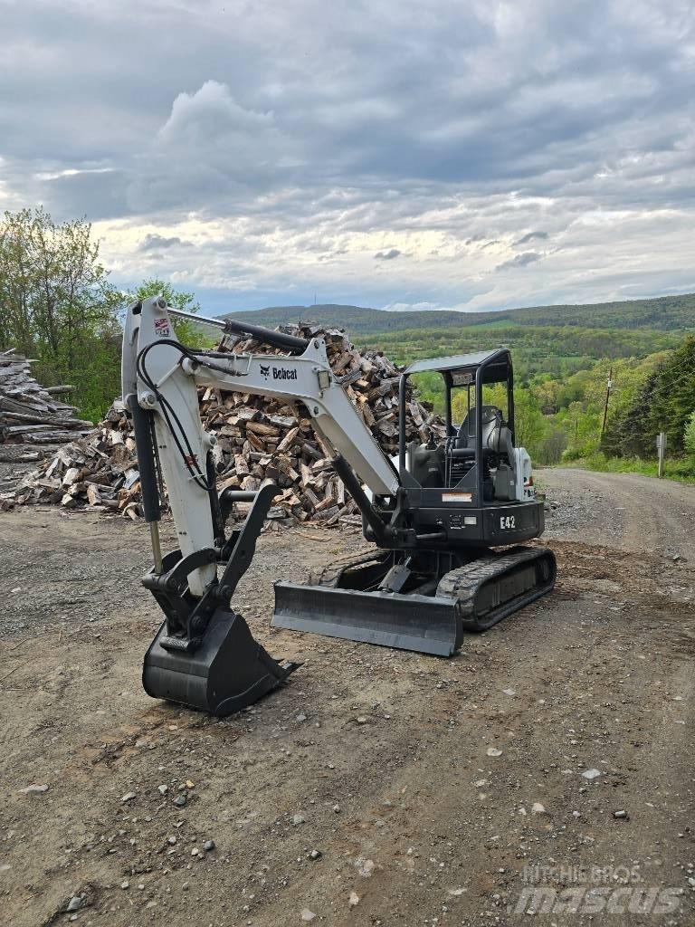 Bobcat E42 Мини-экскаваторы