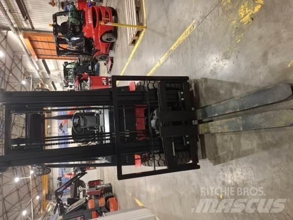 Manitou MI25D Внедорожные погрузчики