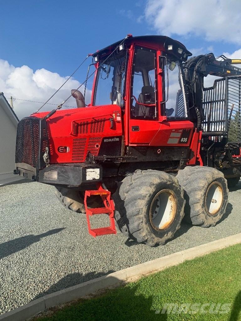 Komatsu 835 Форвардеры