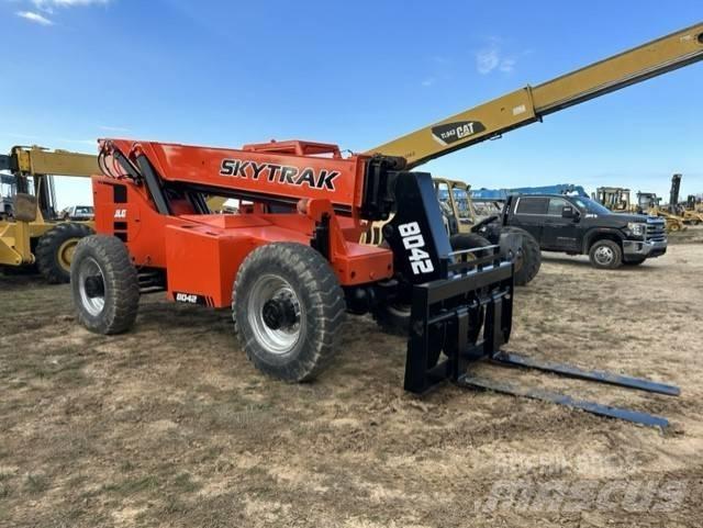 SkyTrak 8042 Телескопические погрузчики