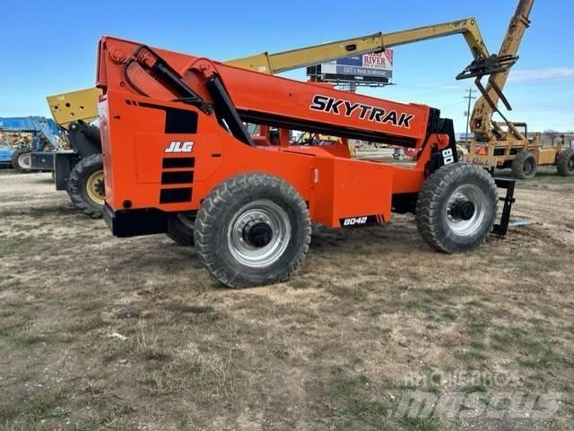 SkyTrak 8042 Телескопические погрузчики