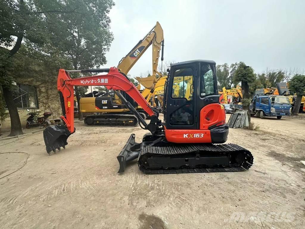 Kubota 163 Гусеничные экскаваторы