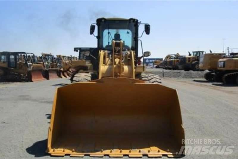 CAT 930K Фронтальные погрузчики