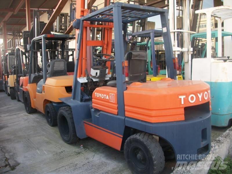 Toyota 5 FD 30 Дизельные погрузчики