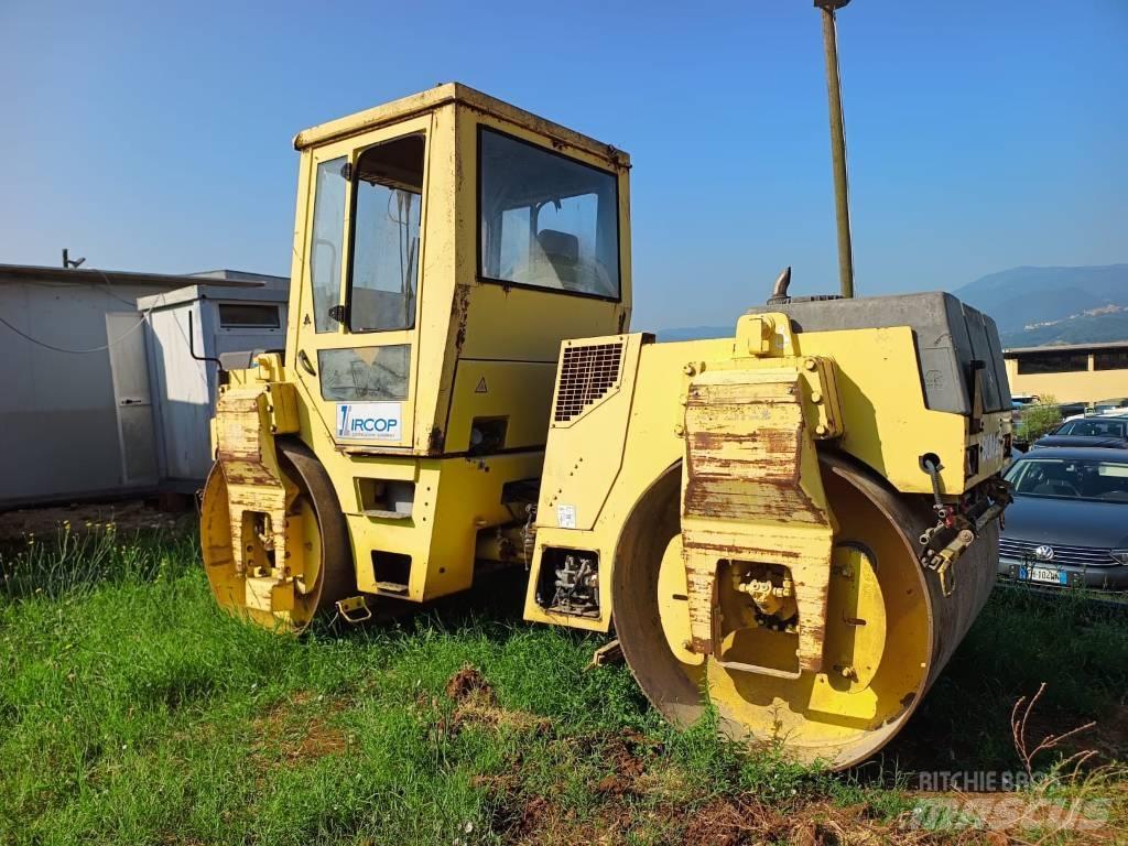 Bomag BW 151 AD-2 Катки тротуарные