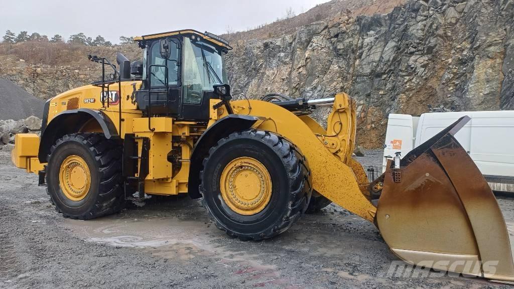 CAT 982 M Фронтальные погрузчики