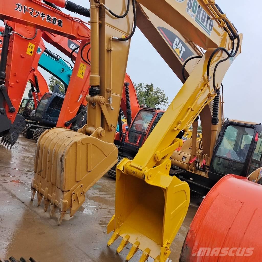Komatsu PC 130-7 Гусеничные экскаваторы