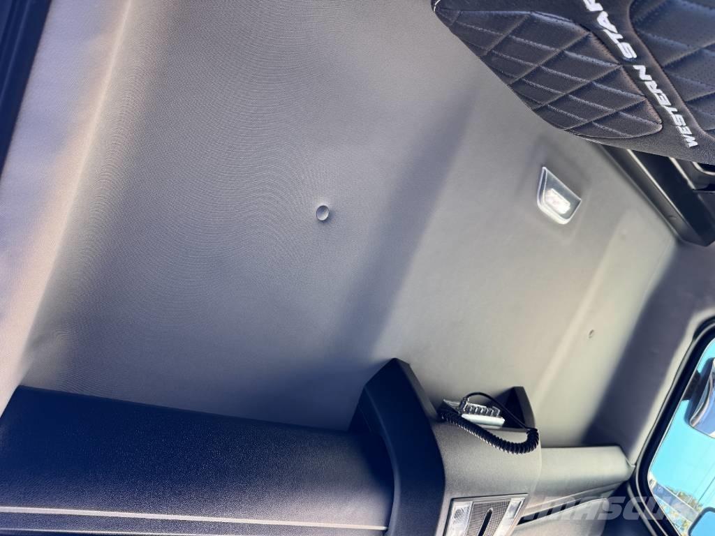 Western Star 49 X Грузовики-Самосвалы