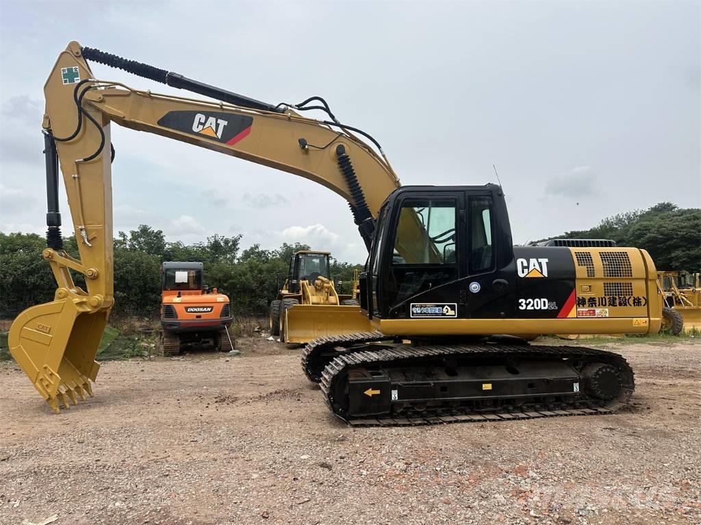 CAT 320D2L Гусеничные экскаваторы