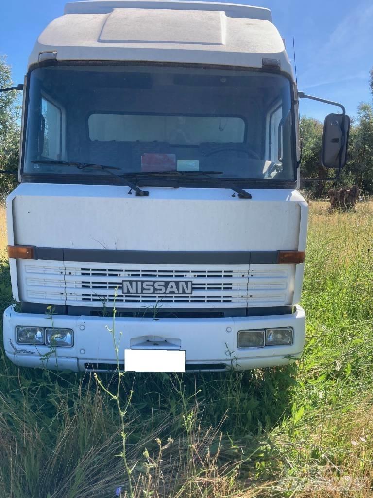 Nissan CAMPER L70 Автодома и жилые автоприцепы