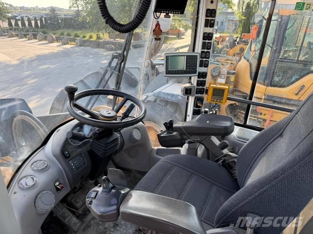 Volvo L 220 H Фронтальные погрузчики