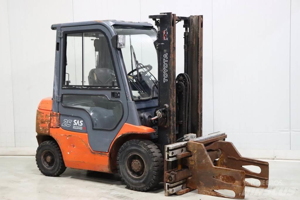 Toyota 62-7FDF25 Дизельные погрузчики