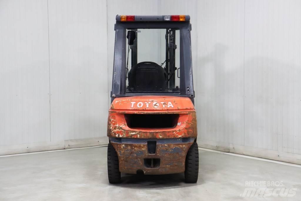 Toyota 62-7FDF25 Дизельные погрузчики