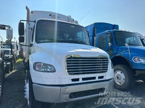 Freightliner M2 Мусоровозы