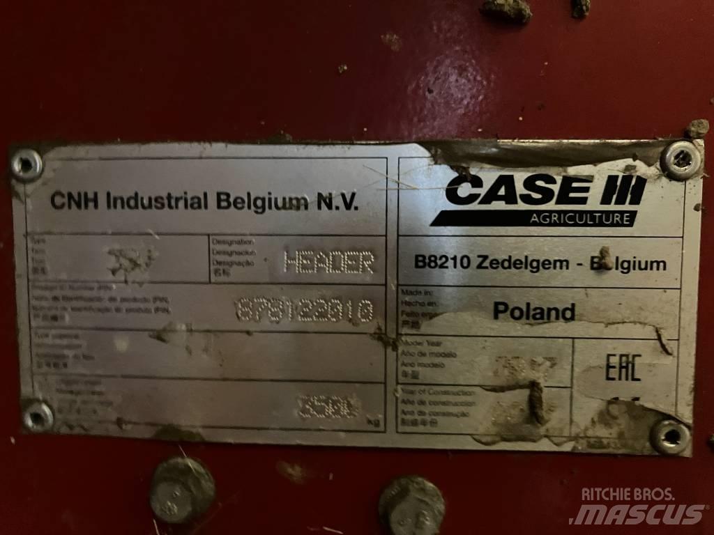 Case IH Axial 8240 Зерноуборочные комбайны