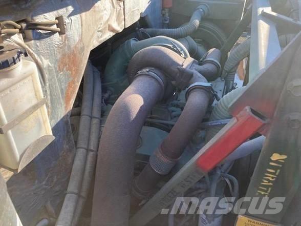 Oshkosh M1070 Седельные тягачи