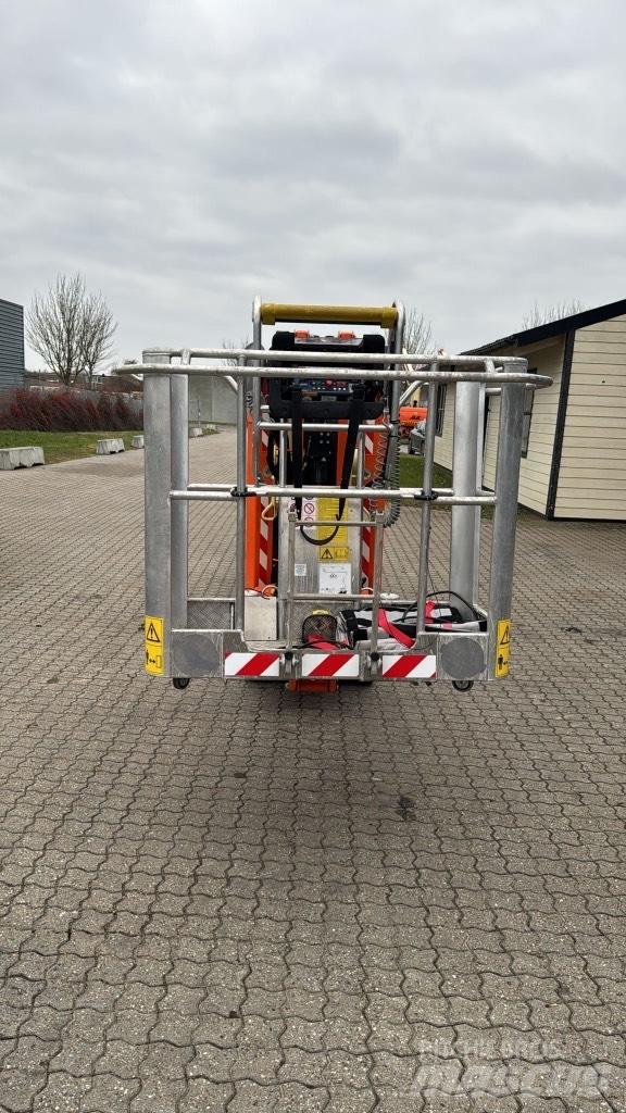 JLG X 20 J Plus Коленчатые подъемники
