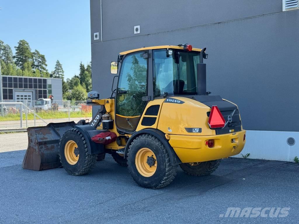 Volvo L 25 F Фронтальные погрузчики