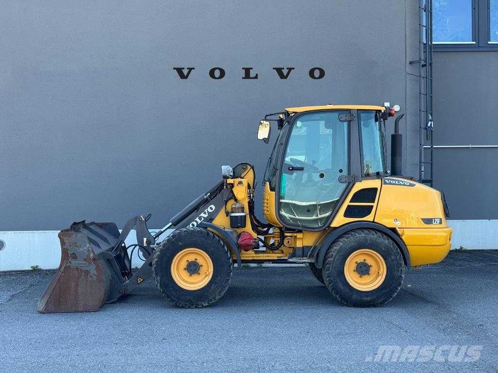 Volvo L 25 F Фронтальные погрузчики