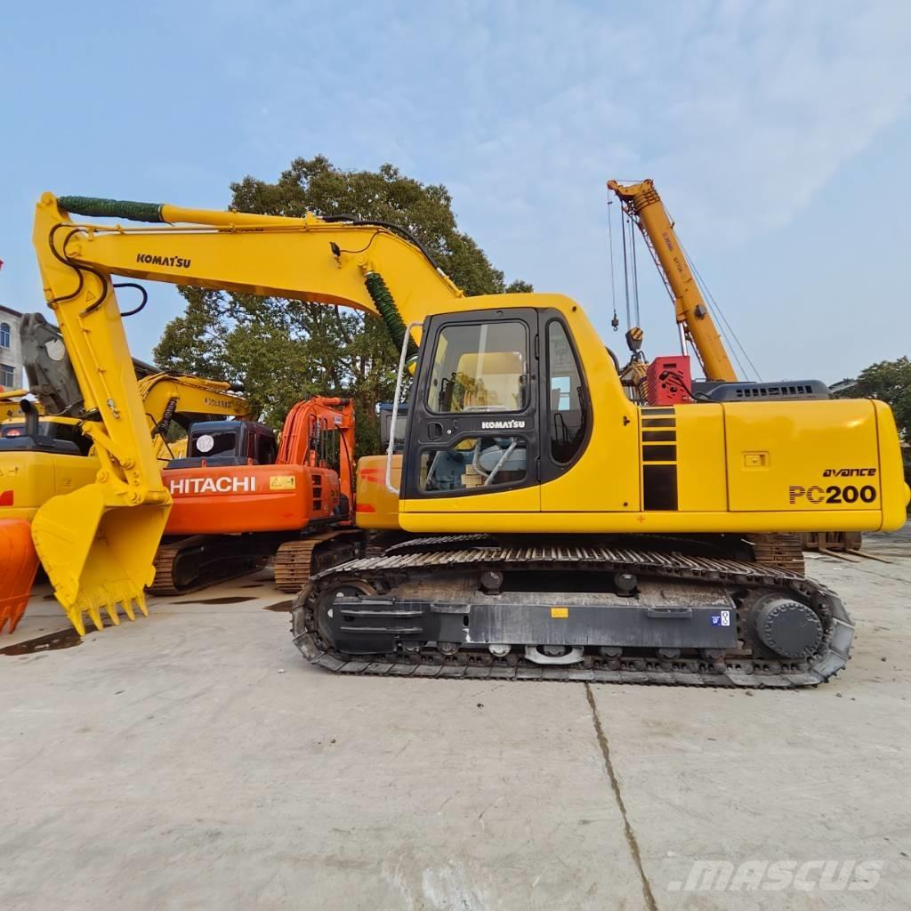 Komatsu PC 200-6 Малые экскаваторы 7т-12т