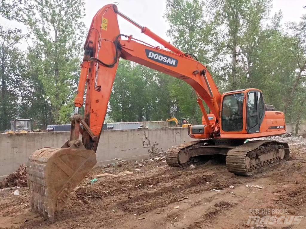 Doosan DX 300 LC Гусеничные экскаваторы