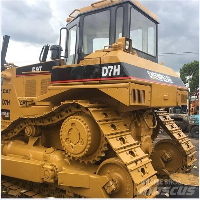 CAT D7H Гусеничные бульдозеры