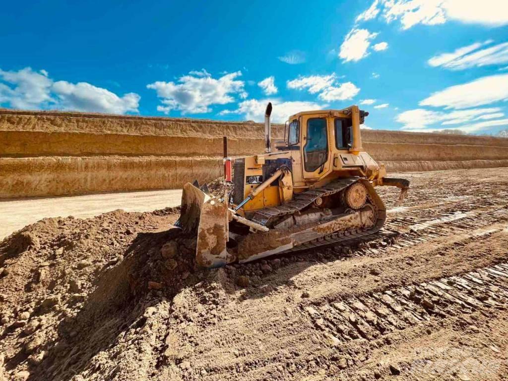 CAT D 5 H Гусеничные бульдозеры