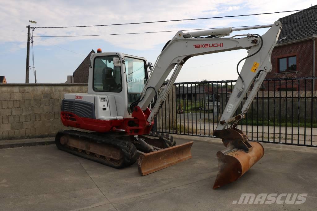 Takeuchi TB 250 Мини-экскаваторы