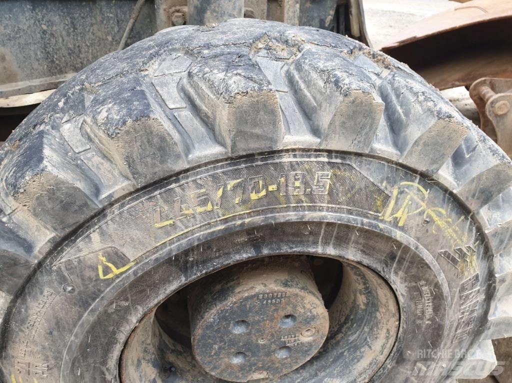 Komatsu PW180-7 Колёсные экскаваторы