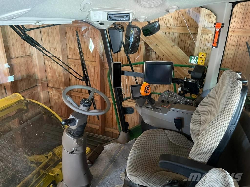 John Deere 8300 Самоходные кормоуборочные комбайны