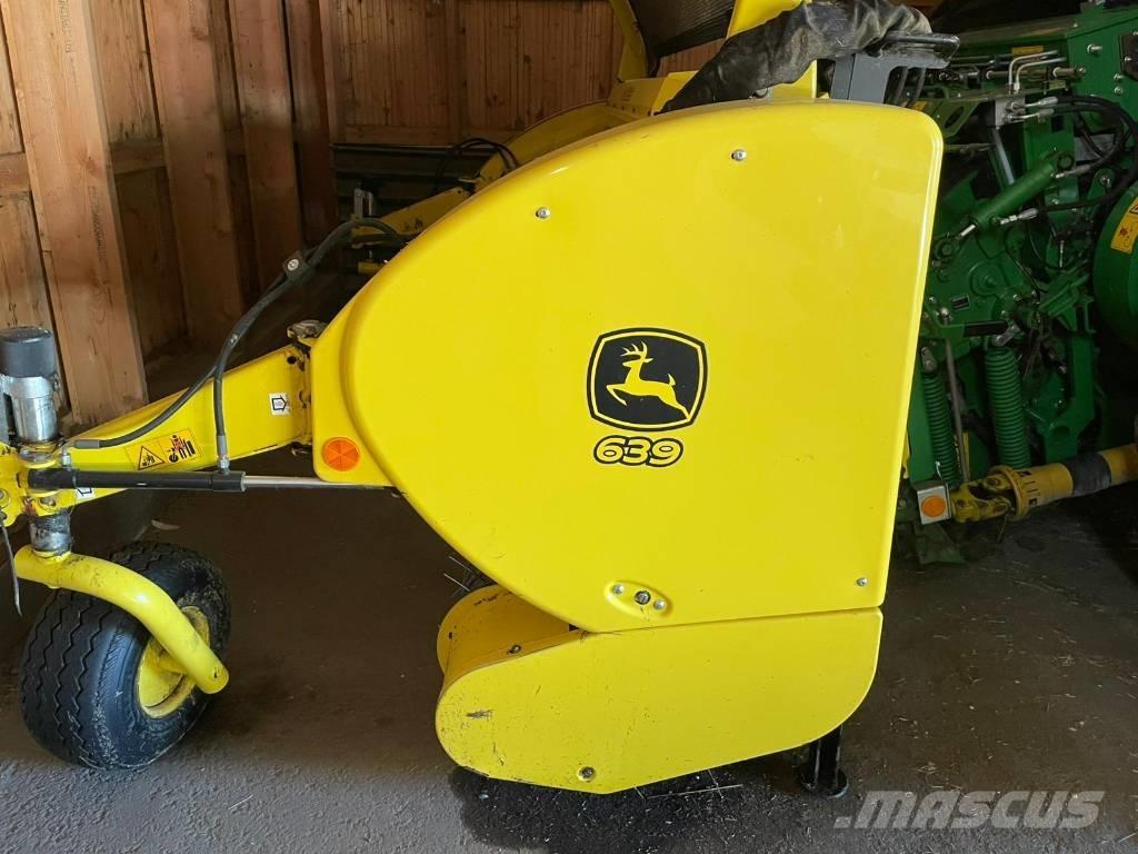 John Deere 8300 Самоходные кормоуборочные комбайны