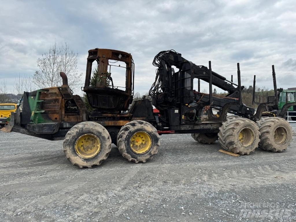 John Deere 1110 E Форвардеры