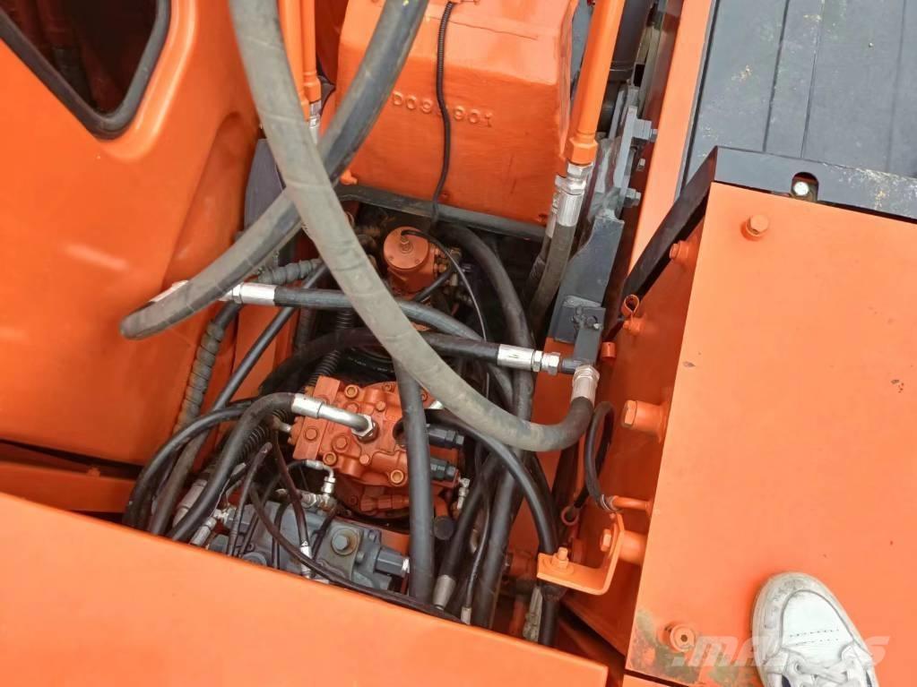 Doosan 150 W Колёсные экскаваторы