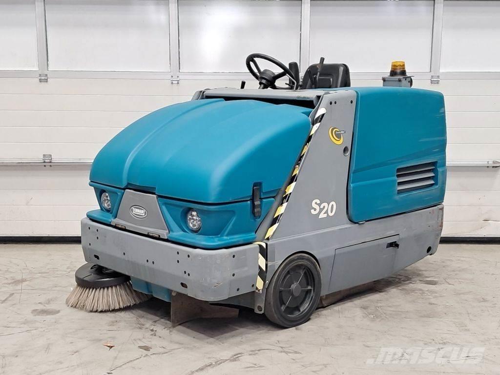 Tennant S20 Вакуумные уборочные машины