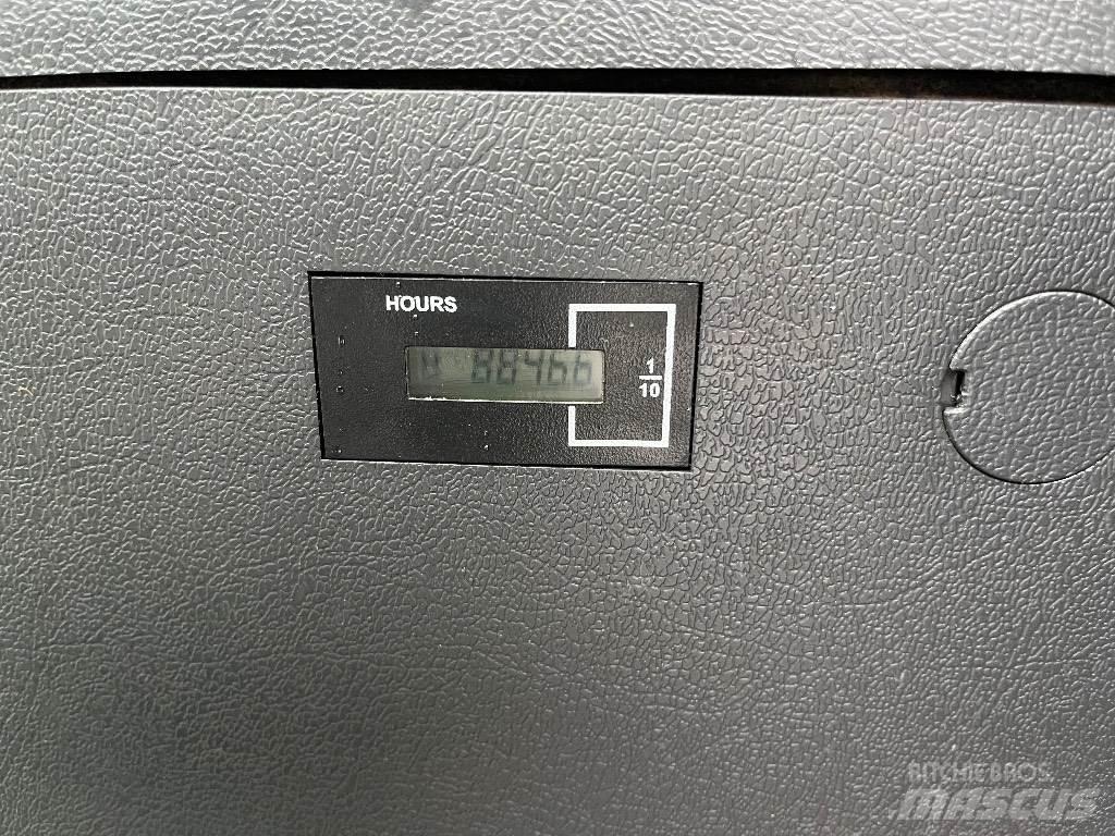 Hyundai HX140L Гусеничные экскаваторы