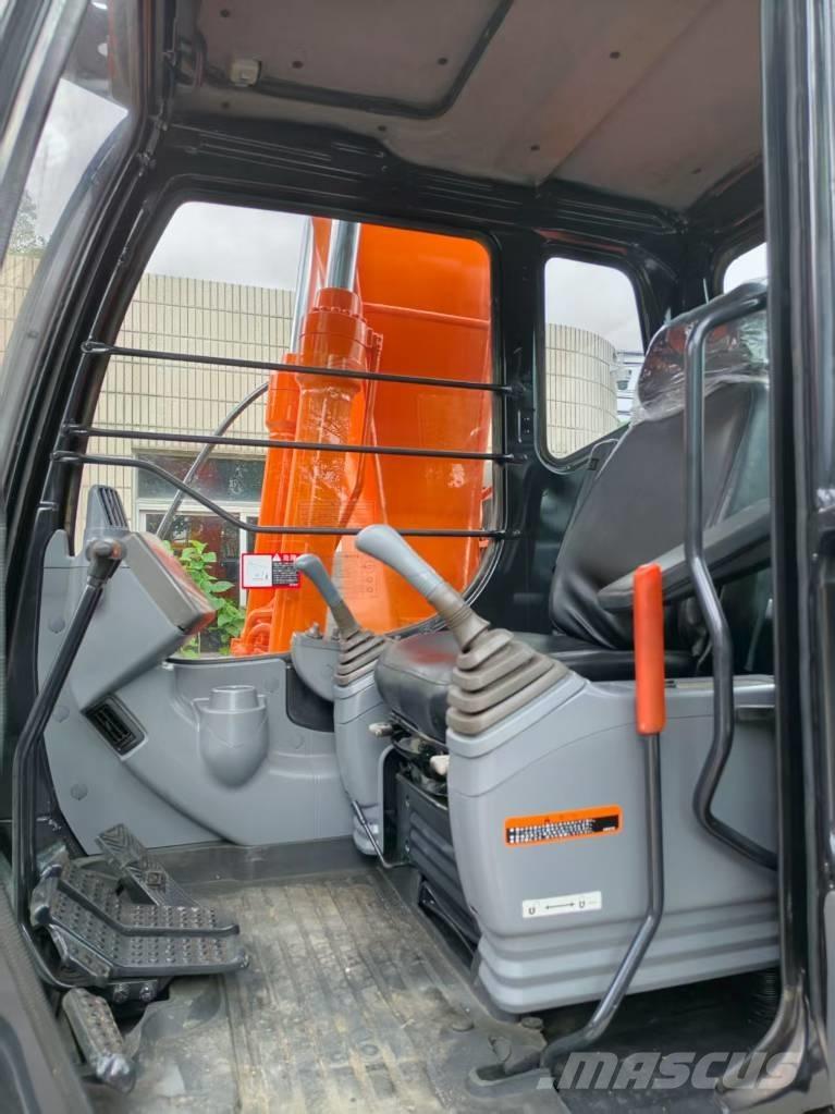 Hitachi ZX 120 Гусеничные экскаваторы