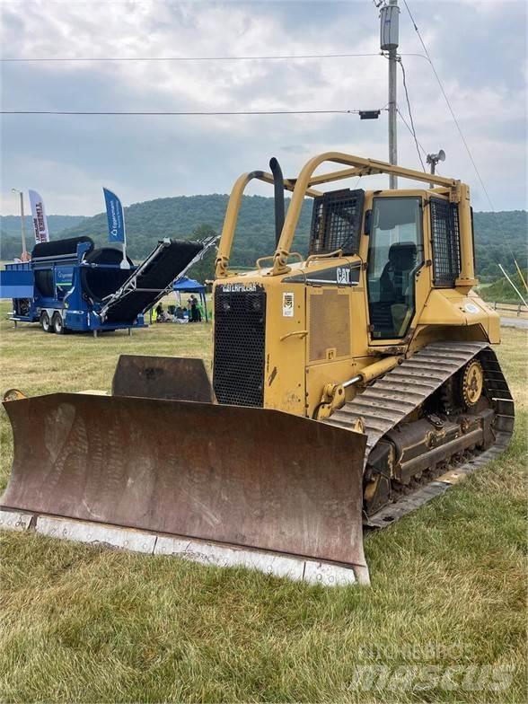 CAT D5N Гусеничные бульдозеры