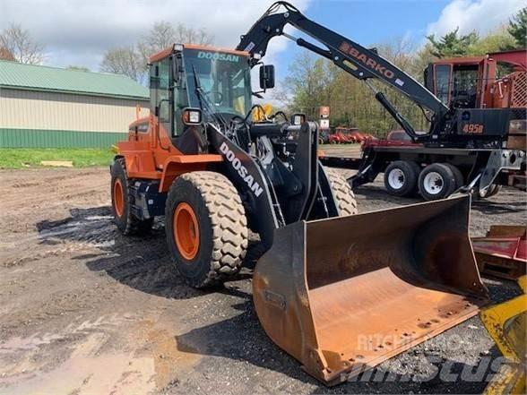 Doosan DL220-5 Фронтальные погрузчики