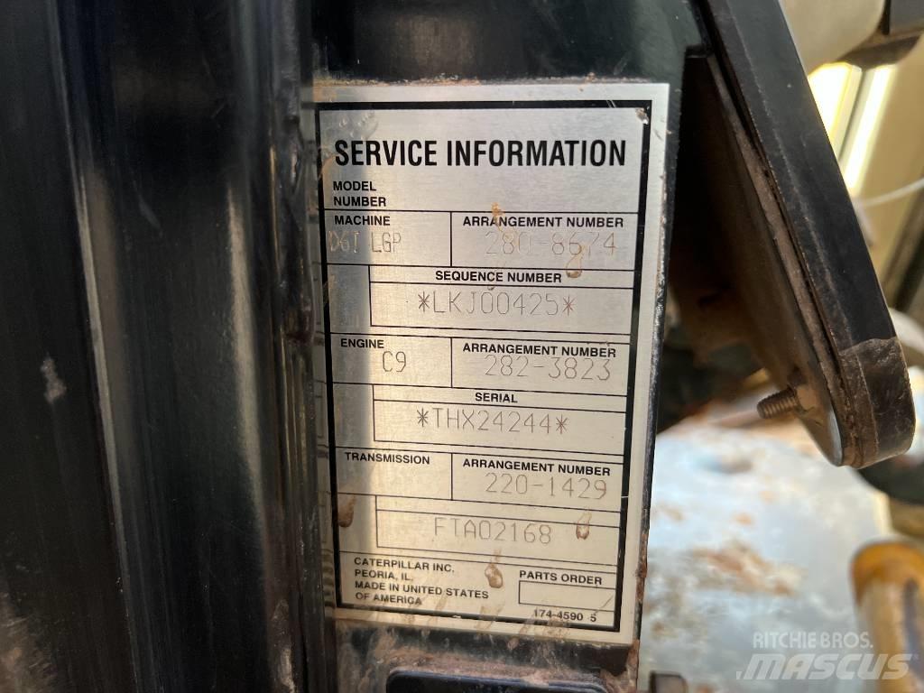 CAT D6T LGP Гусеничные бульдозеры