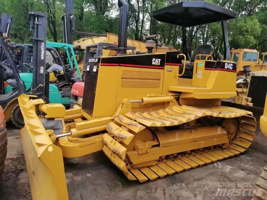 CAT D 4 C Гусеничные бульдозеры