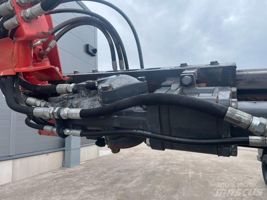 Sandvik DC300Ri Буровые вышки
