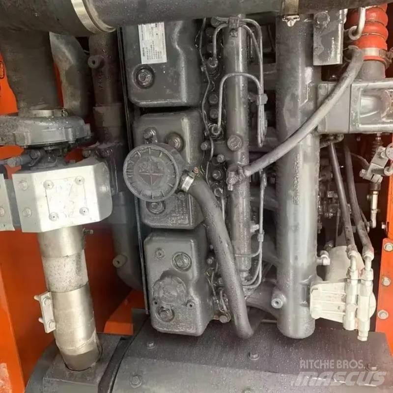 Doosan DX 300 Гусеничные экскаваторы