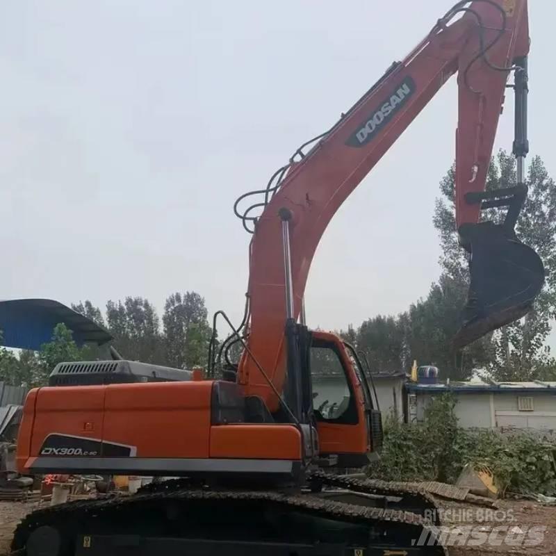 Doosan DX 300 Гусеничные экскаваторы