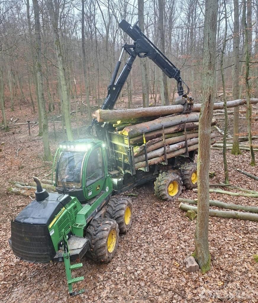John Deere 1210 G Форвардеры