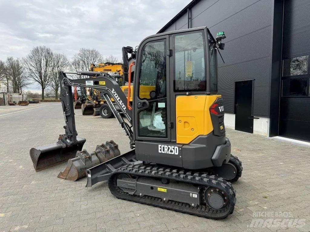 Volvo ECR25D Мини-экскаваторы