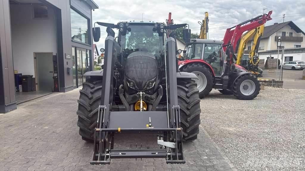 Valtra N175 Трактора