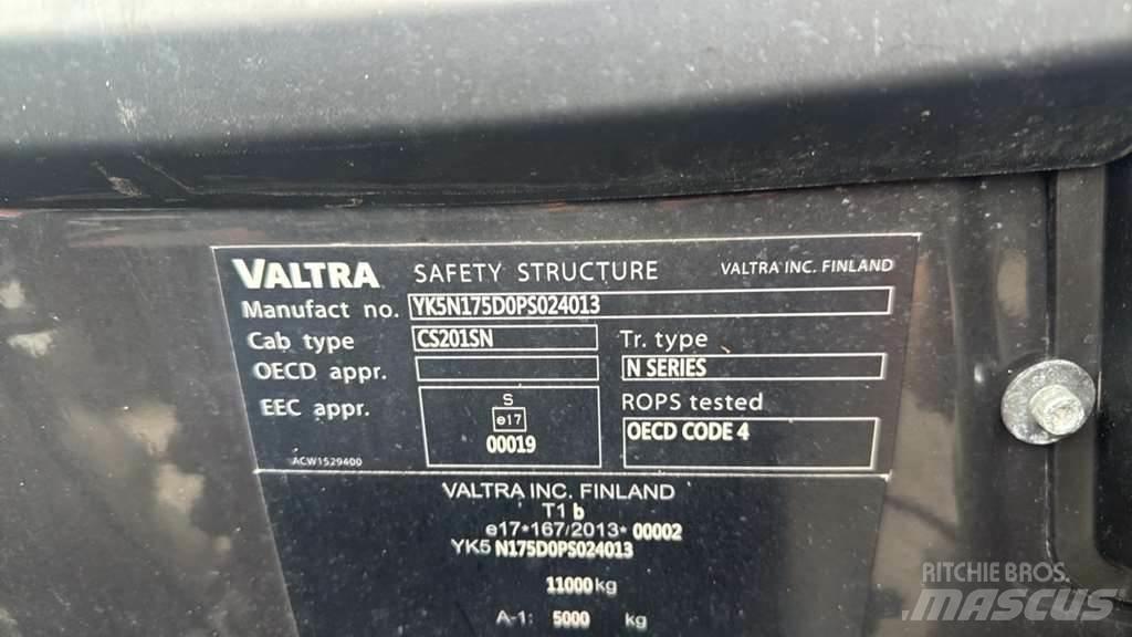 Valtra N175 Трактора