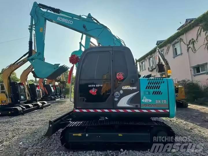 Kobelco SK 75 Гусеничные экскаваторы