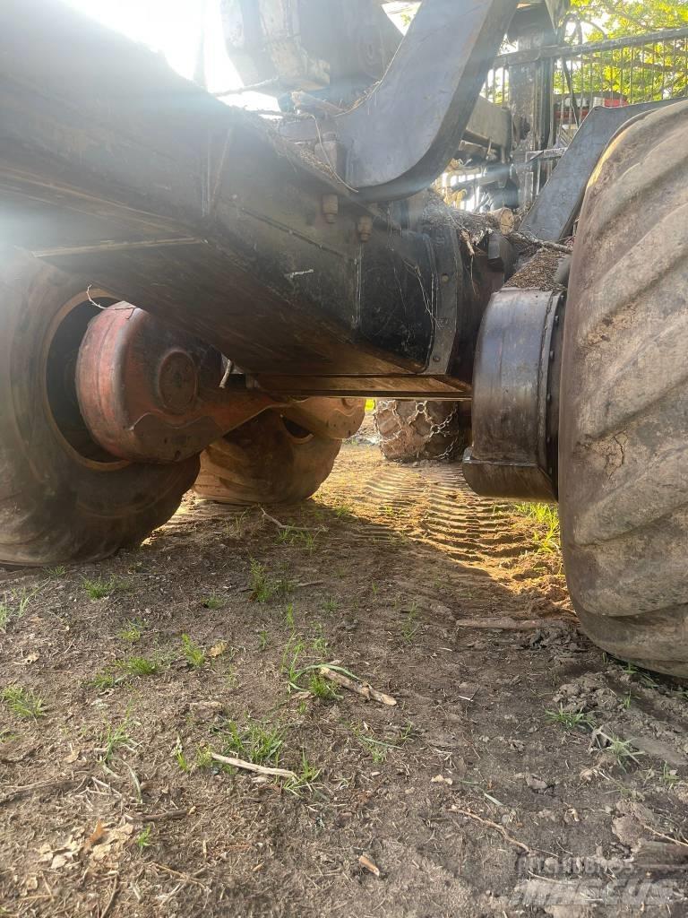Valmet 890,2 Форвардеры
